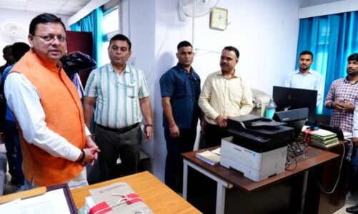 मुख्यमंत्री ने किया विधानसभा स्थित विभिन्न कार्यालयों का निरीक्षण