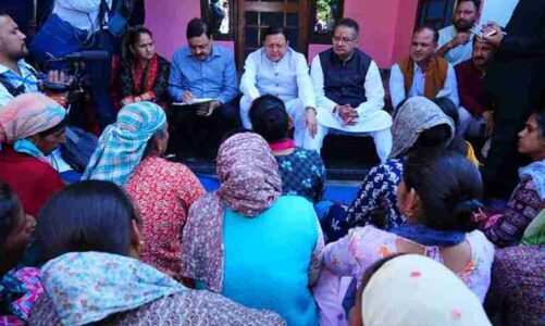 मुख्यमंत्री पुष्कर सिंह धामी ने आपदा प्रभावितों के बीच मनाई दीपावली