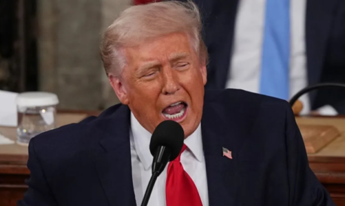 ईरान युद्ध में घिरे ट्रंप, तेल संकट और वैश्विक तनाव से बढ़ी राजनीतिक मुश्किलें