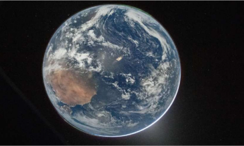 NASA के Artemis II ने रचा इतिहास, चंद्रमा के पीछे से दिखे अद्भुत नजारे